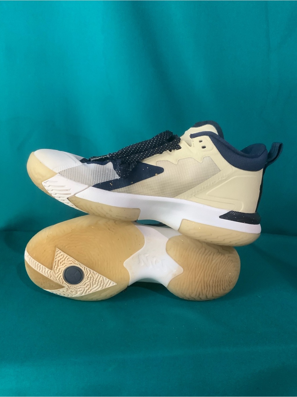 NIKE, JORDAN ZION 1 GS “PELICANS” BASKETBALL SNEAKERS, Size 6.5